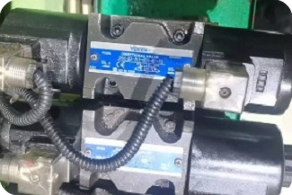 日本油研CRG-03-04-50，DSG-01-2B2-D24-70電磁閥安裝使用說(shuō)明